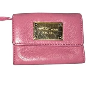 MICHAEL KORS PINK Leather Small Wallet-Bag Charm with Key Coin, ID Window Preown